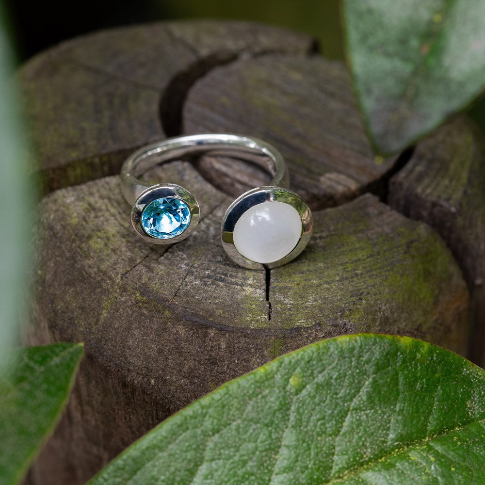 925/- Ring mattiert/poliert, Blautopas, Mondstein