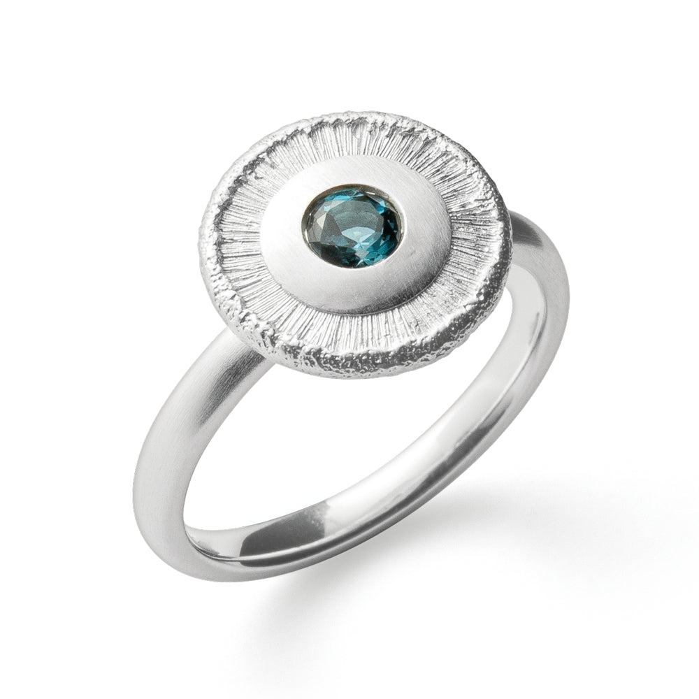 Ring Touch of Blue